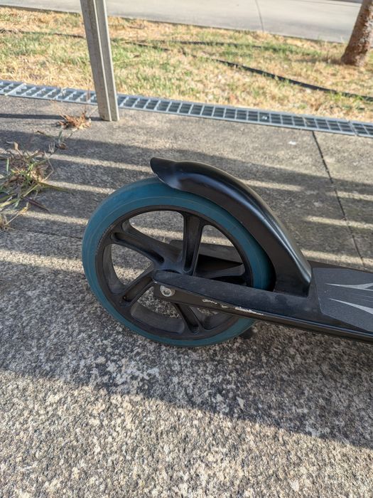 Trotinete 2 rodas manual com bastante uso