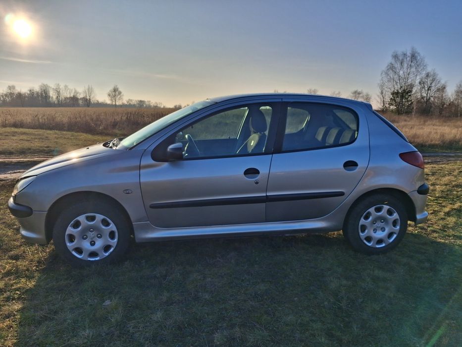 Продам Peugeot 206
