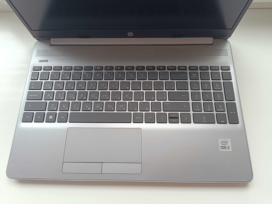 Продам ноутбук HP 250 G8 Core i3-1005G1/8gb/256SSD/Intel UHD