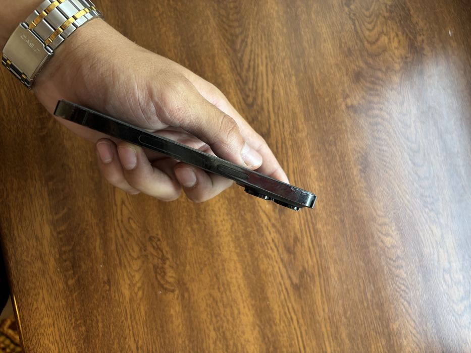 iPhone 14 pro black