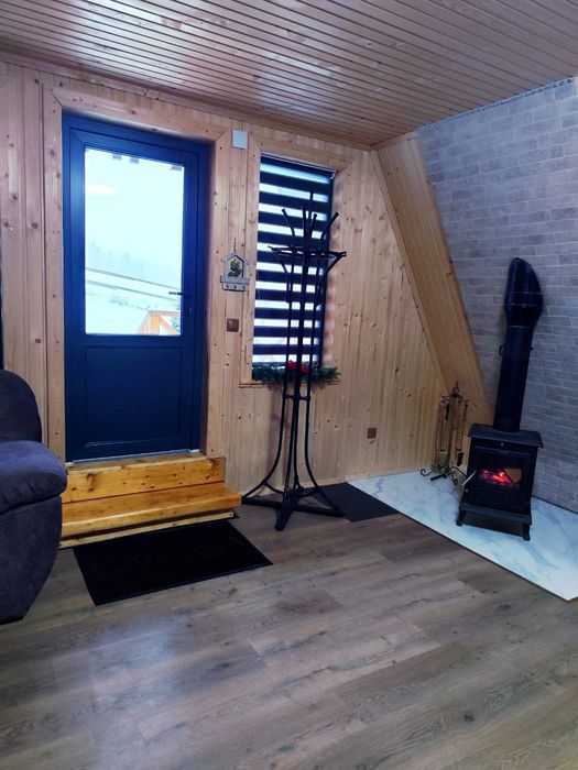 Проживання в будиночку A-frame