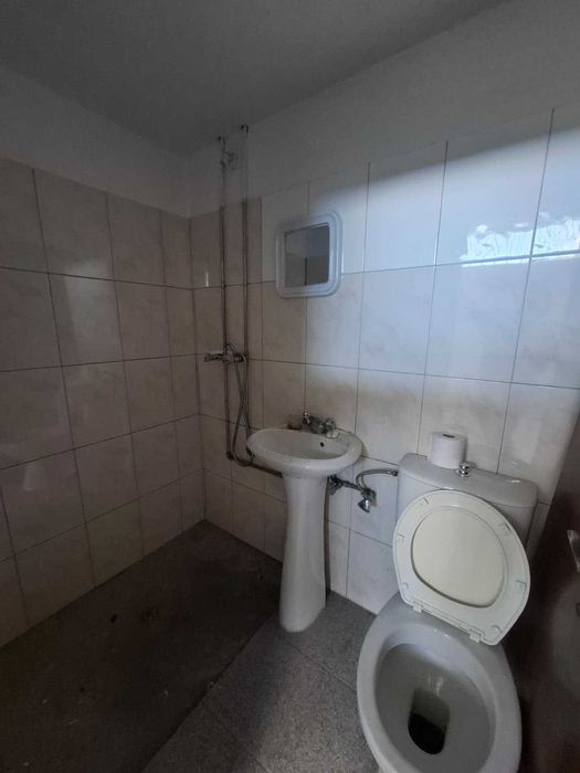 Arrenda-se ARMAZEM  - Termas Carvalhal