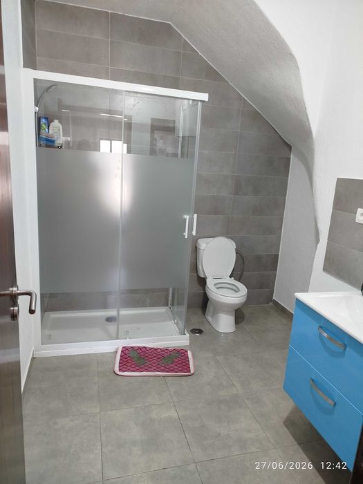 Quarto individual ou casal para arrendar