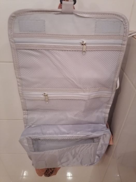 Kosmetyczka wisząca