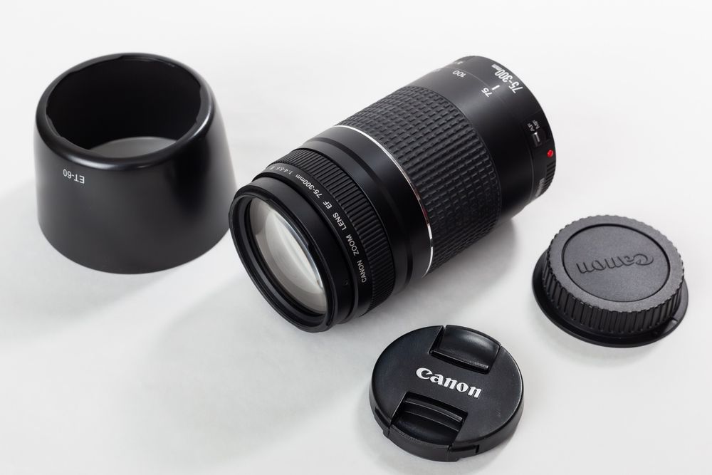 Canon EF 75-300 f4.0-5.6 III + бленда