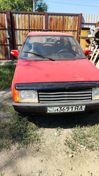 Продам машину Таврию