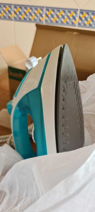 Ferro de engomar - Novo !