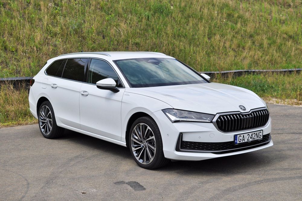 Skoda Superb Superb 2.0 TDI SCR 4x4 L&K DSG / Cesja najmu w VW FS