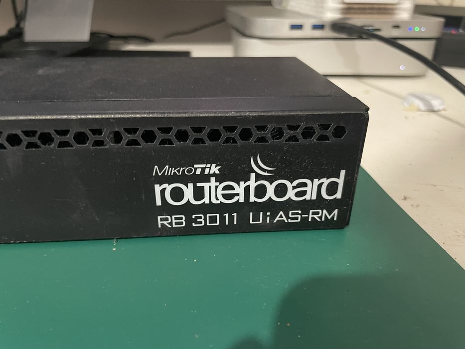 MikroTik RB3011UiAS-RM