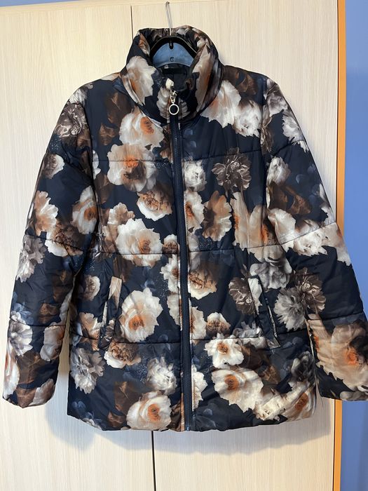 Kurtka ocieplana w kwiaty Janina 44 bdb