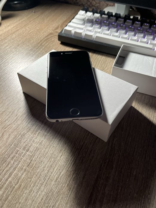 Iphone 6 32gb + наушники
