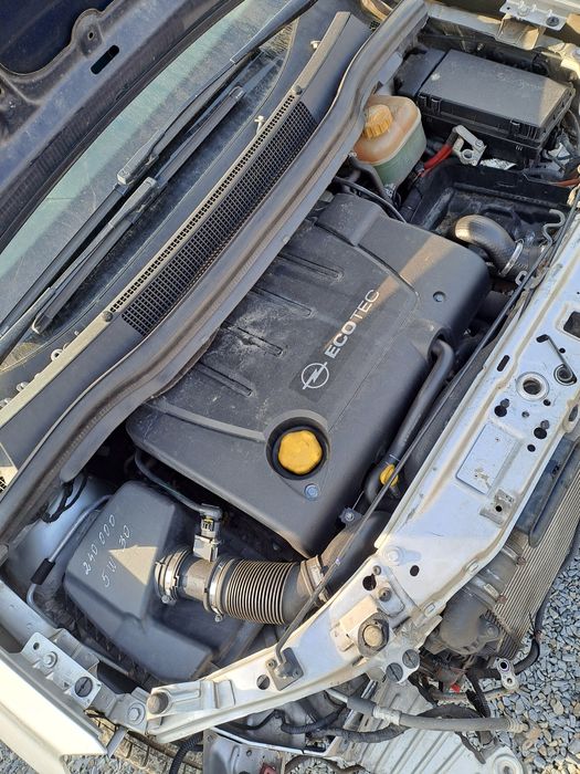 Мотор двигун МКПП Opel Vectra C Zafira B Astra H Z19DT