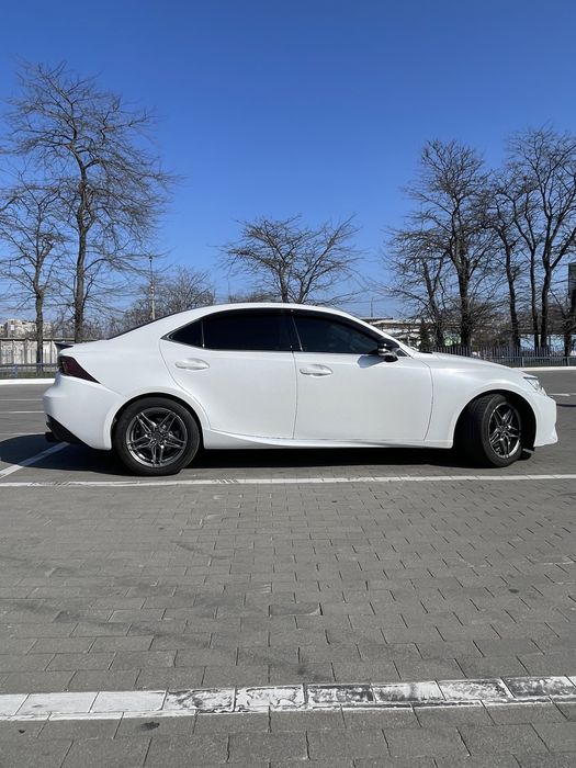 Продам свій Lexus IS