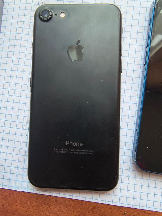 лот телефонов iphone