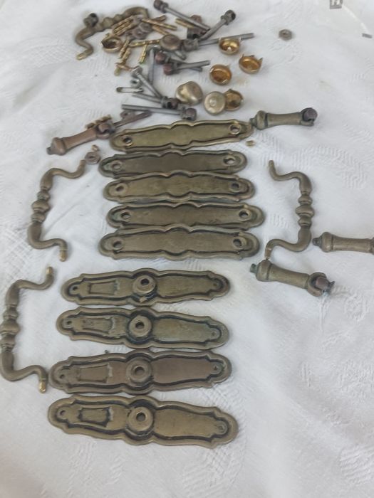 Ferragens para móveis