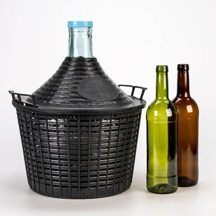 Balon - 10 l - dama galon dymion na wino w koszu