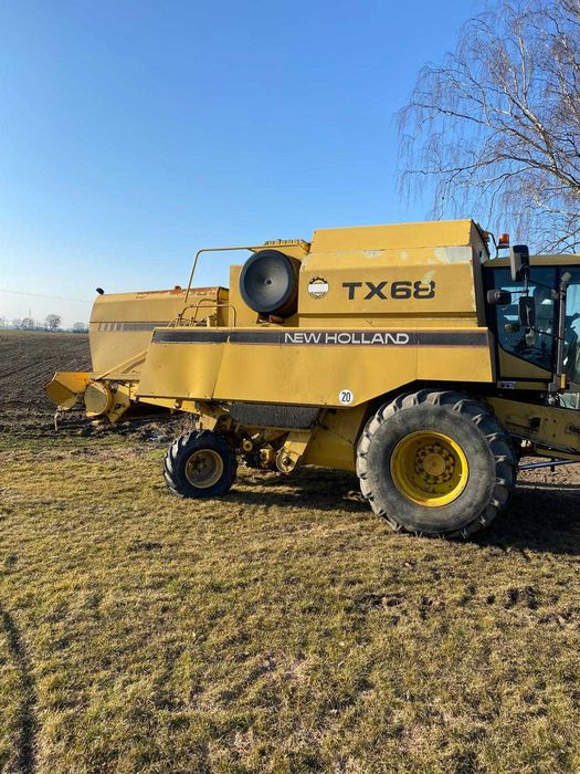 Kombajn New Holland TX68