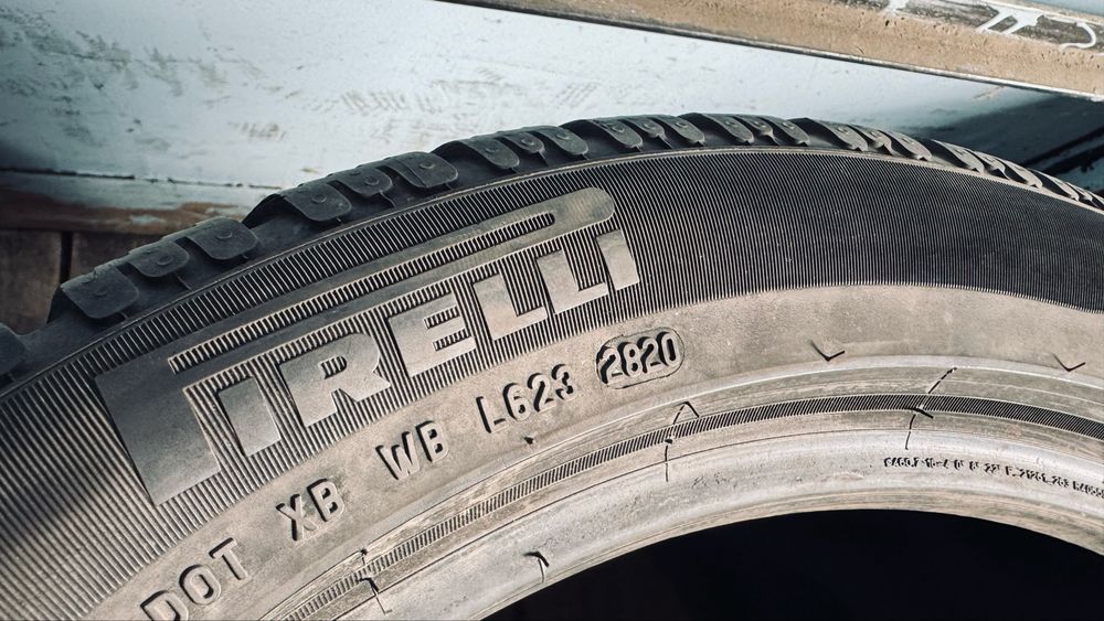 Шини б/у 235/45 r18 Pirelli SottoZeroWinter240 резина зима комплект