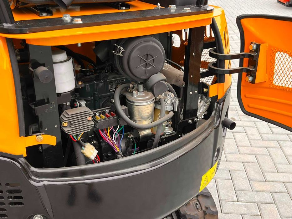 MINI GIRATORIA 1500 KG MOTOR KUBOTA ECO HT15