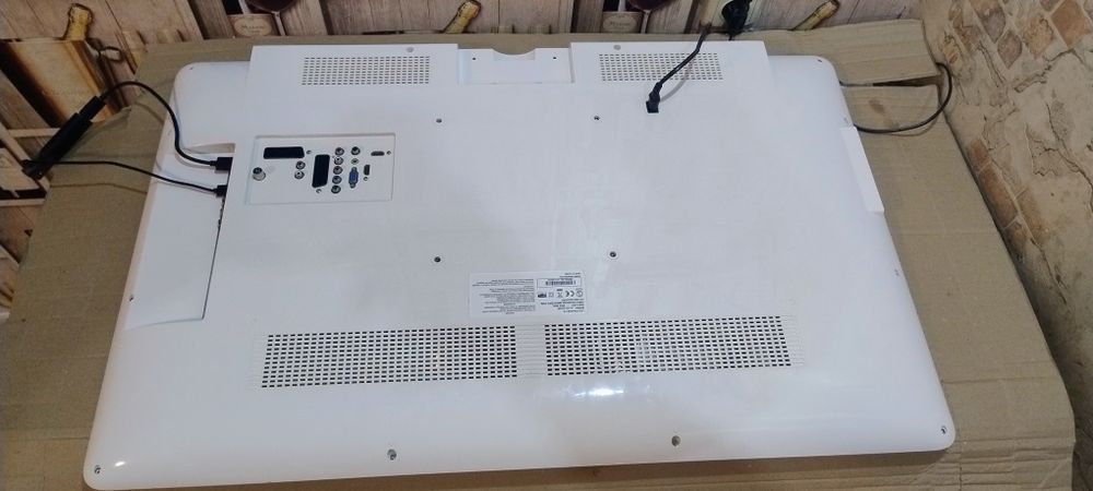 Sharp lc37le320e