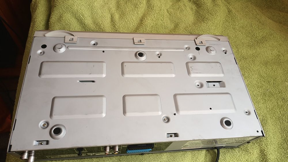 Odtwarzacz Vhs Daewoo Sd 7500 Combo  Dvd/CD/Mp3