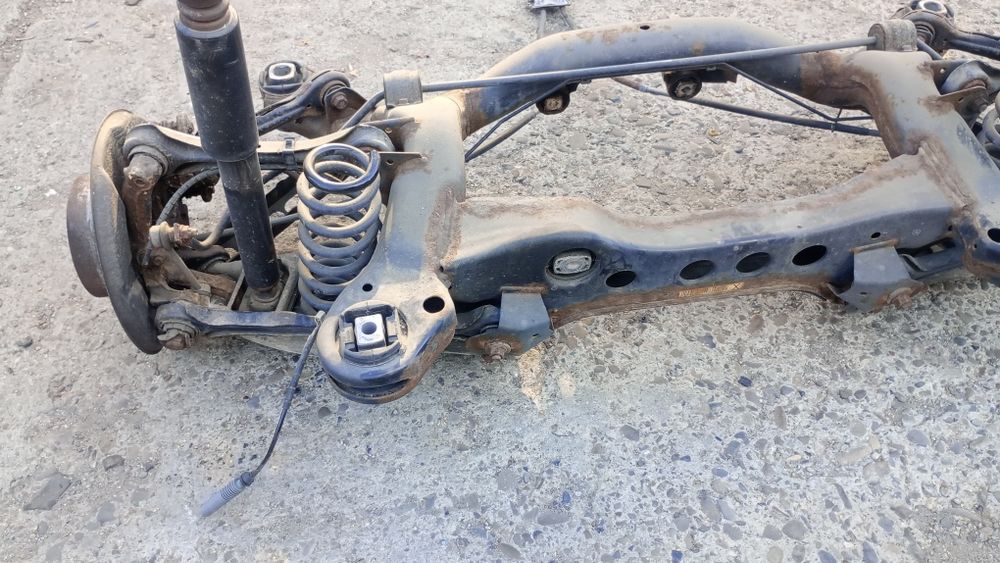 Belka Tylna Zawieszenia BMW E81 E82 E87