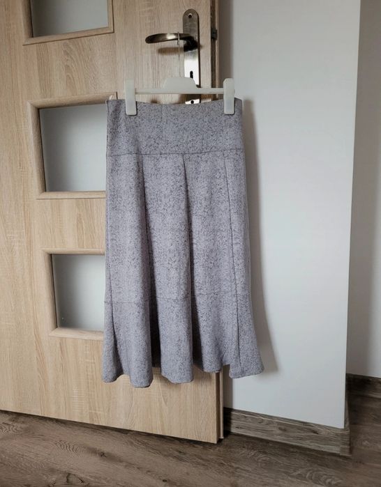 Spódnica z metką L