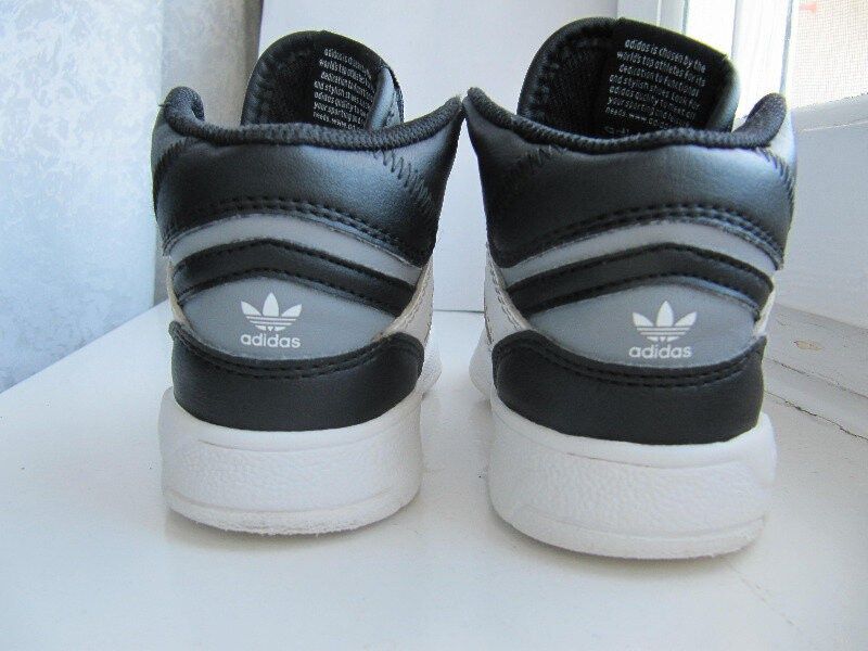 Кроссовки ботинки Adidas адидас