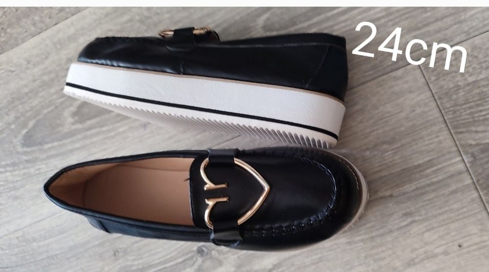 Туфлі на дівчинку