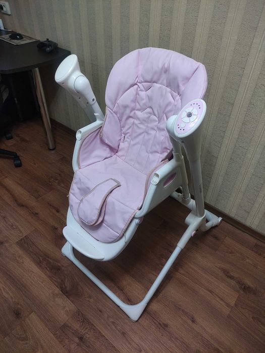 Дитячий стільчик для годування 3 в 1 CARRELLO Triumph. Заколисуючий центр, гойдалка.