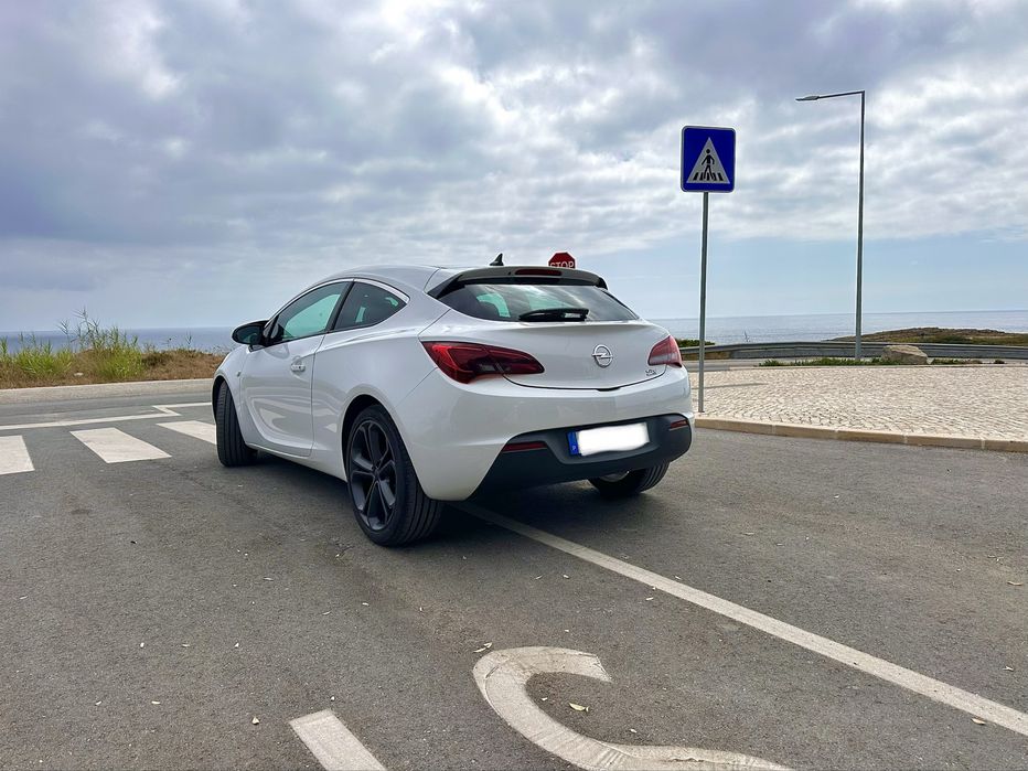Opel GTC Astra 1.7 cdti S/S J20