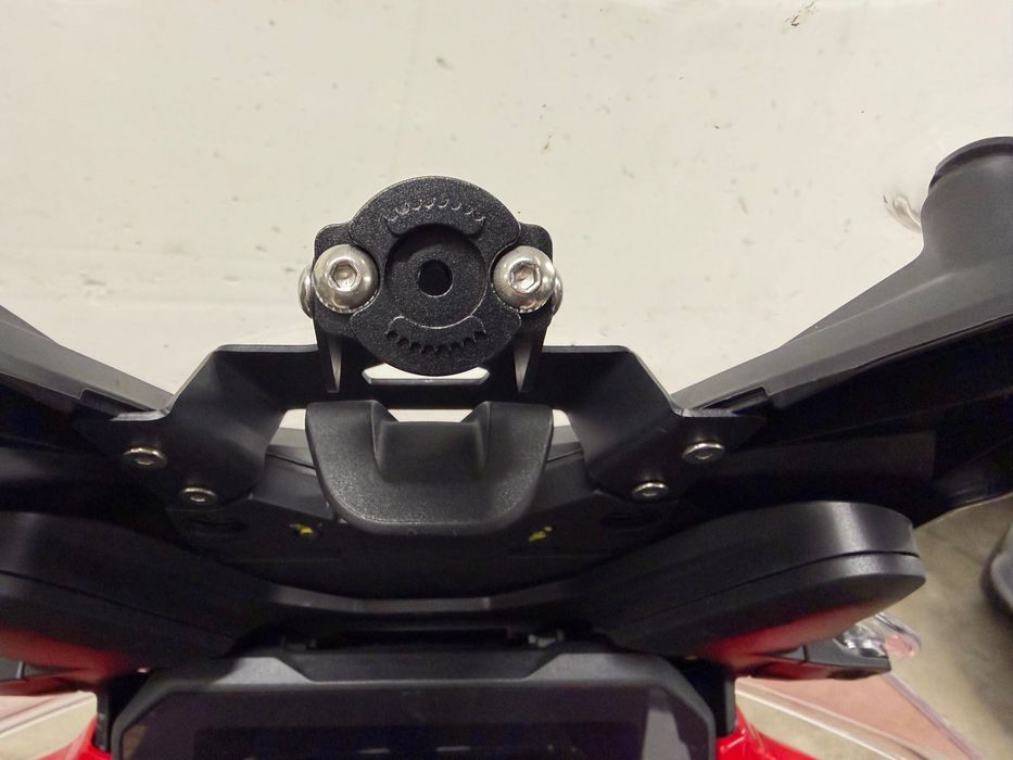 Uchwyt do telefonu z adapterem QUAD LOCK do Ducati Multistrada V4