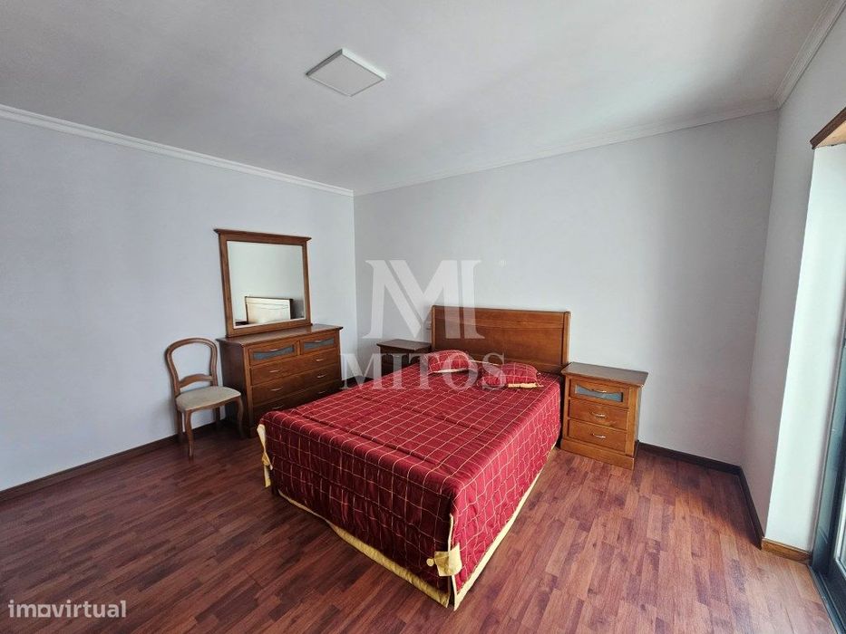 Apartamento T4 mobilado - Darque