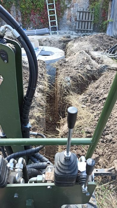 Послуги міні екскаватора, мініескаватор, траншеї, фундамент