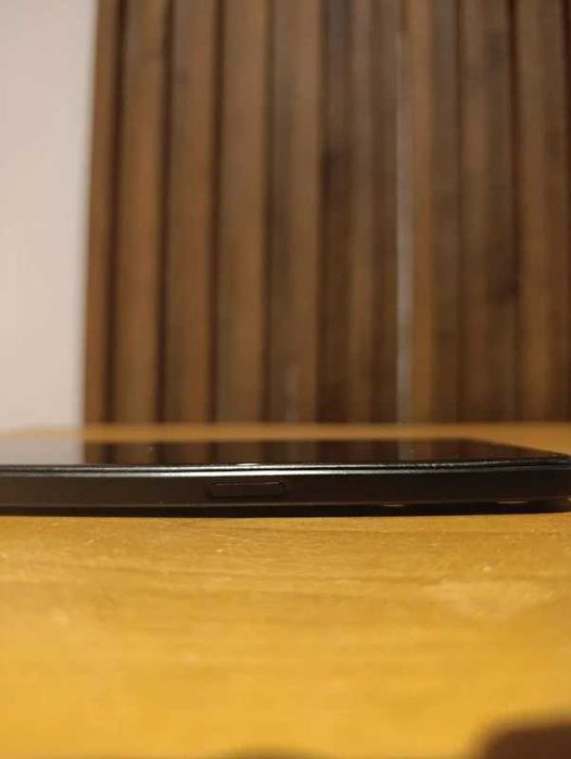 Oppo A78 5G – 8GB RAM + 4GB virtual, 5000mAh – Bom Estado