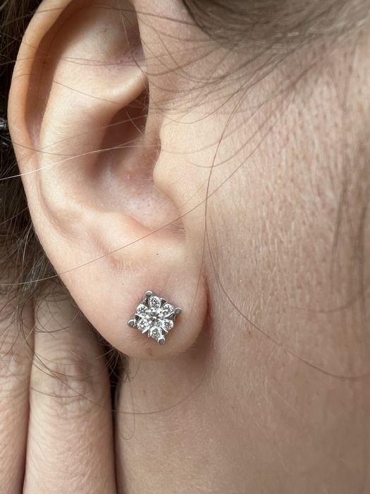 Золотые серьги пусеты с бриллиантами белое золото 585 проба