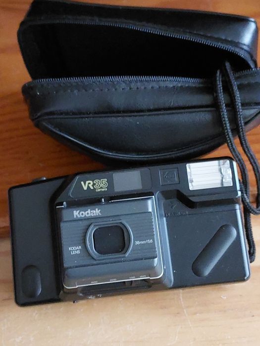 For Collectors: 2 Cameras at a Good Price.64729890268033122