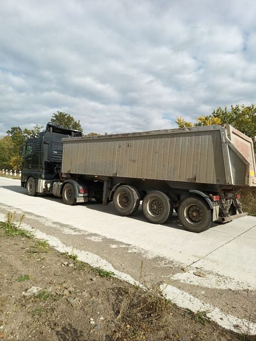 В продаже полуприцеп самосвал