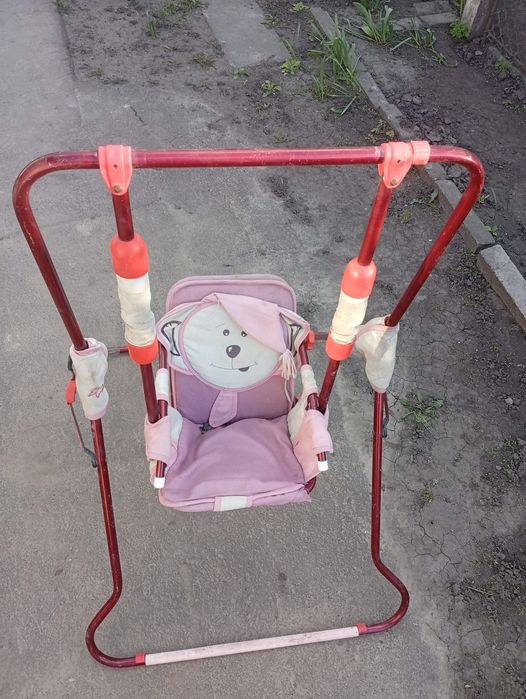 Дитяча.   гойдалка