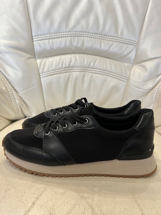 Кросівки жіночі Pull&Bear