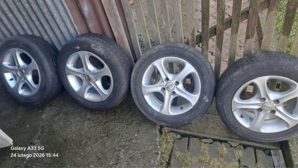 Alufelgi 14 z oponami 155 65 r14 letnie