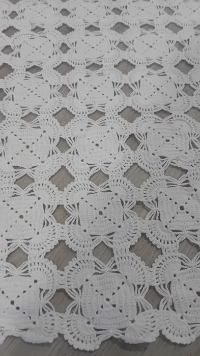 Toalha quadrada em renda