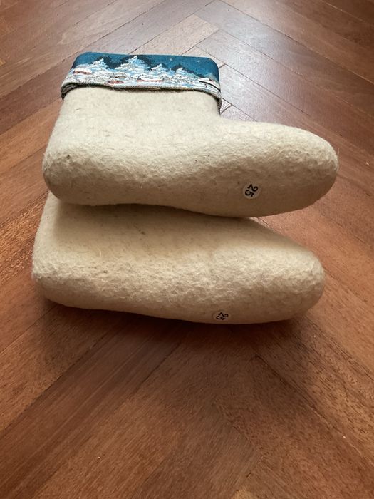 Валянки жіночі з вишиванкою