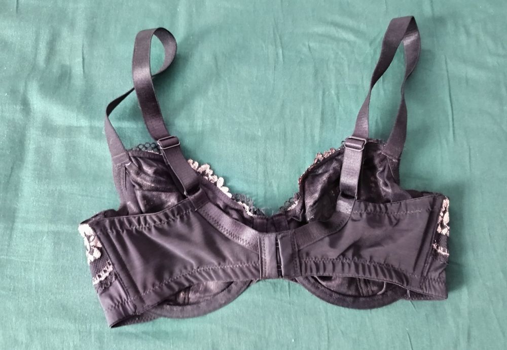 Biustonosz 70E Dorina