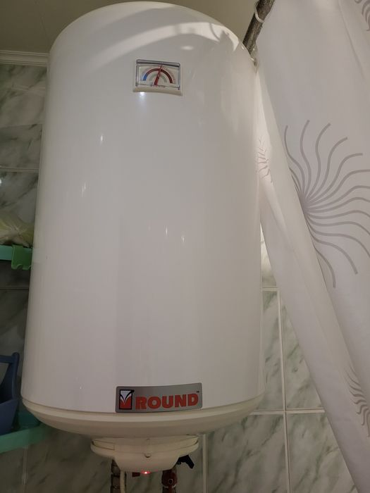 Продам бойлер  Round 80