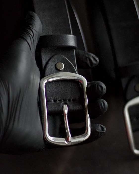 Стильний шкіряний чоловічий ремінь ручноі роботи 4 см. Ремень мужской