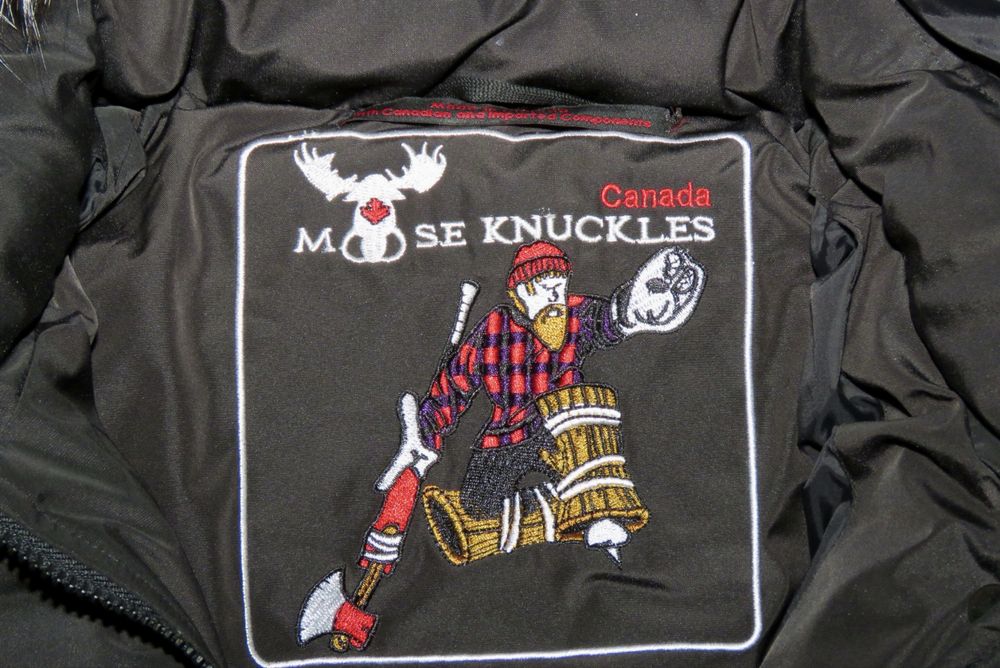 Женская парка зимняя Moose Knuckles