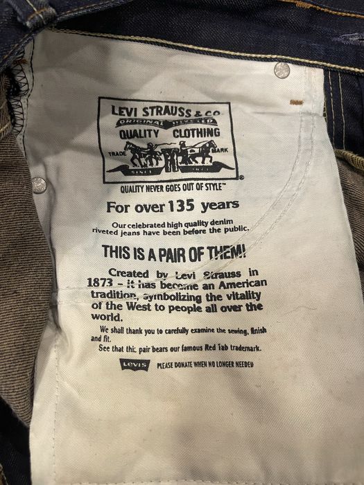 Calcas 504 levis homem