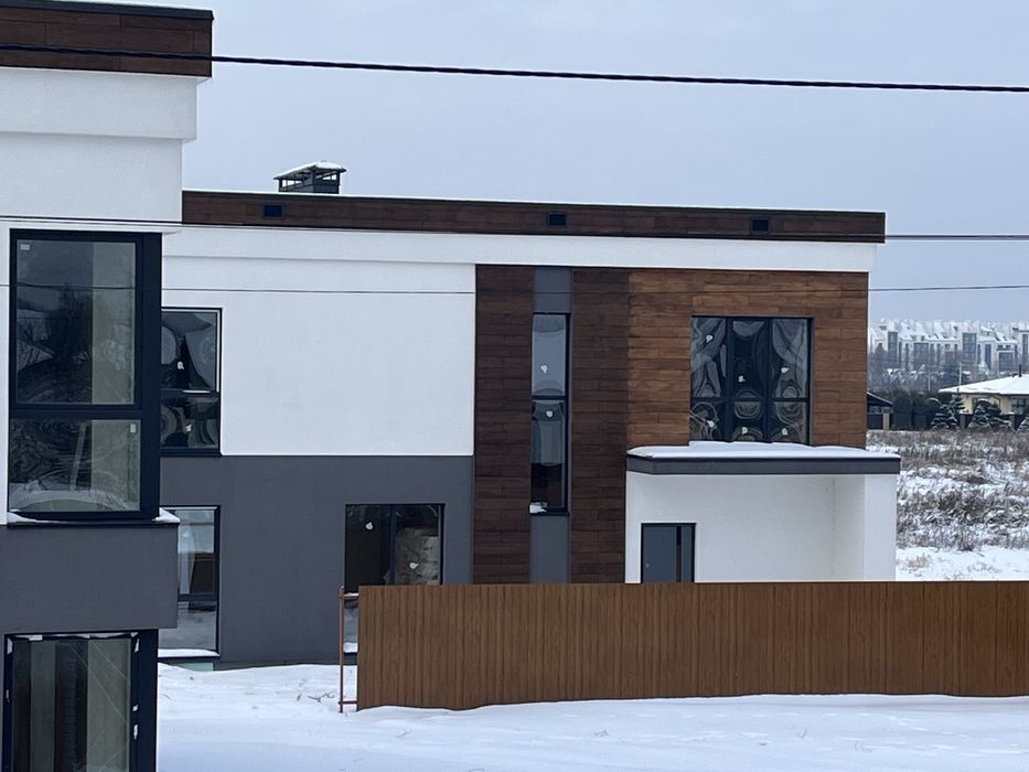 Преміум- локація під Києвом: будинок в КМ біля озера та пляжу