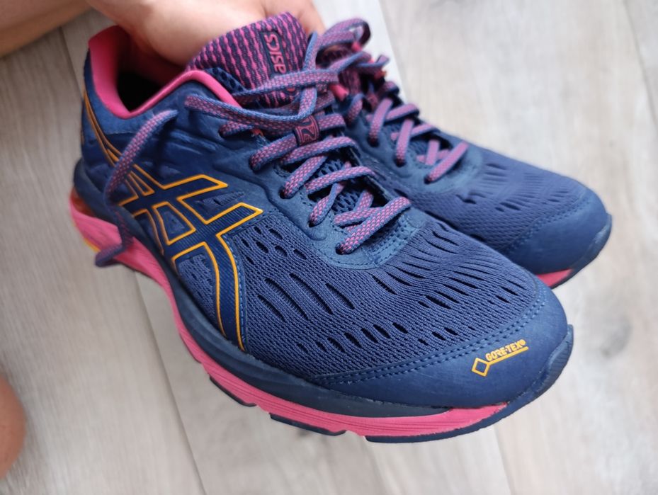 Buty damskie Asics Gel Cumulus 40